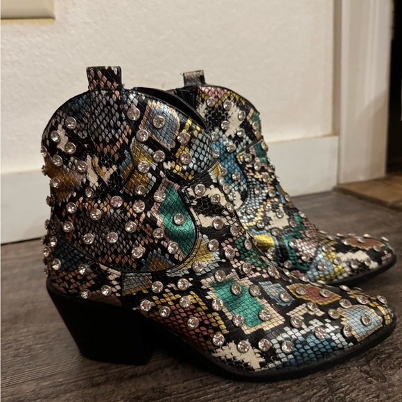 Betsey Johnson Snakeskin Multicolor Embellished Ankle Boots - Picture 1 of 9